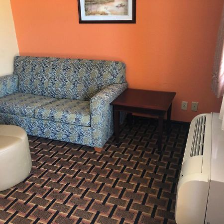 La Grange Executive Inn And Suites Экстерьер фото