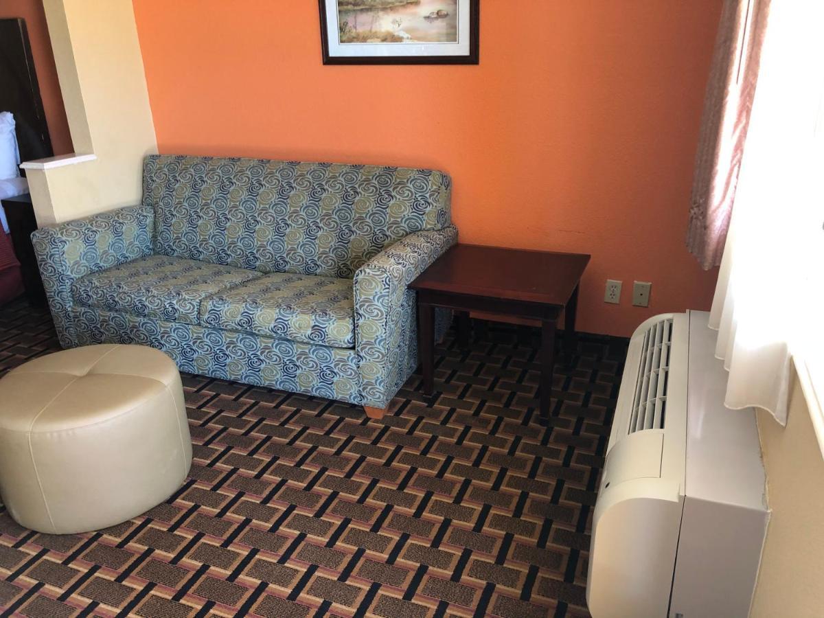 La Grange Executive Inn And Suites Экстерьер фото