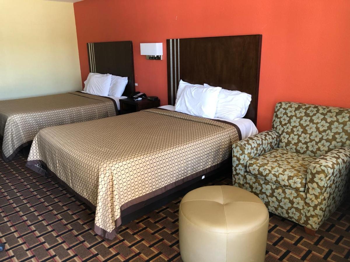 La Grange Executive Inn And Suites Экстерьер фото