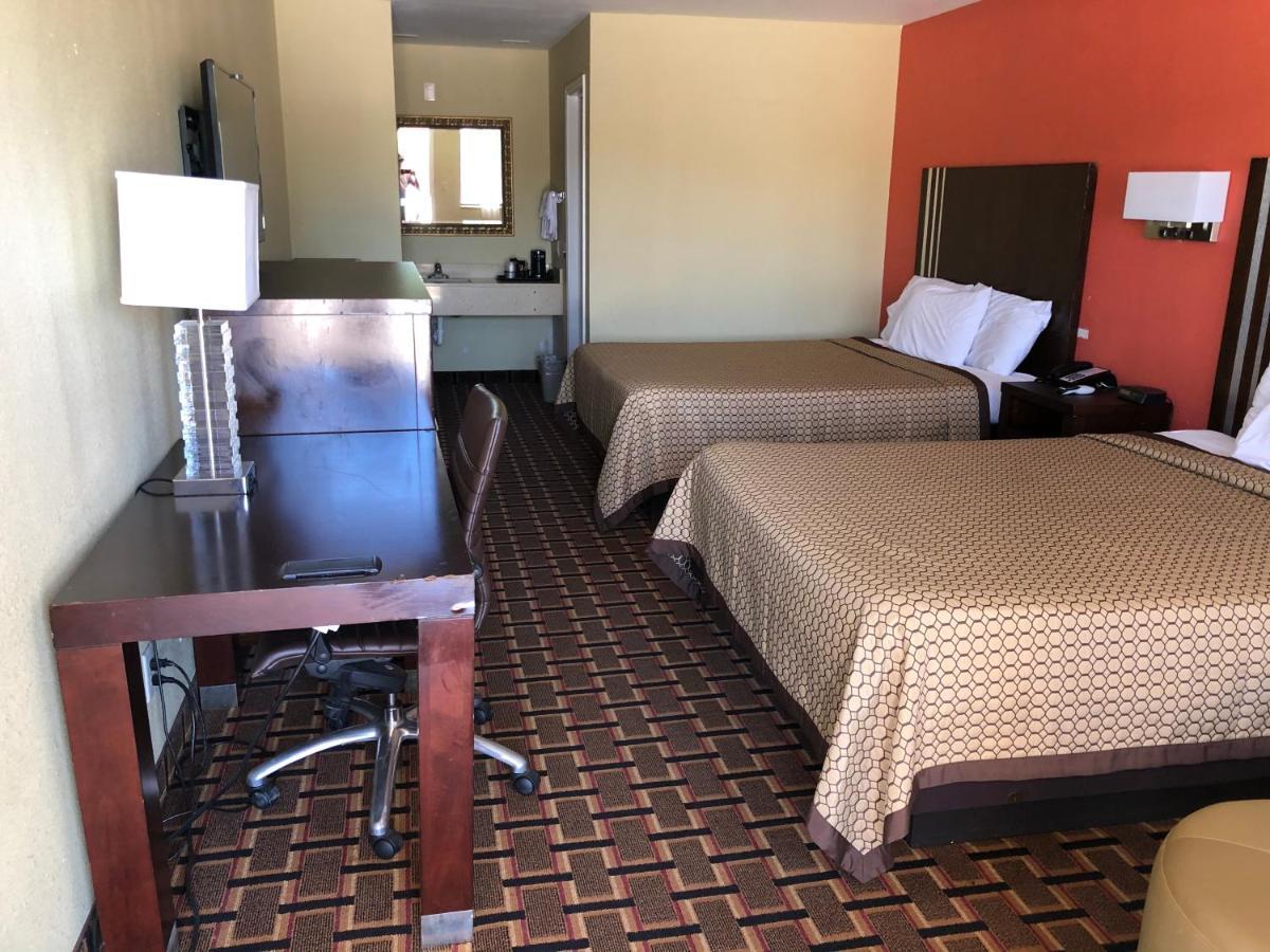 La Grange Executive Inn And Suites Экстерьер фото